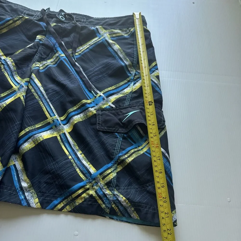 Speedo Men’s Board Swim Shorts Size M Black Blue Yellow Plaid Cargo Pocket